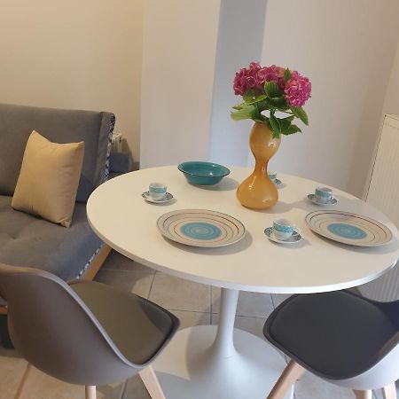 Comfortable Apartment In The Center Of Volos Very Close To The Port Exterior photo